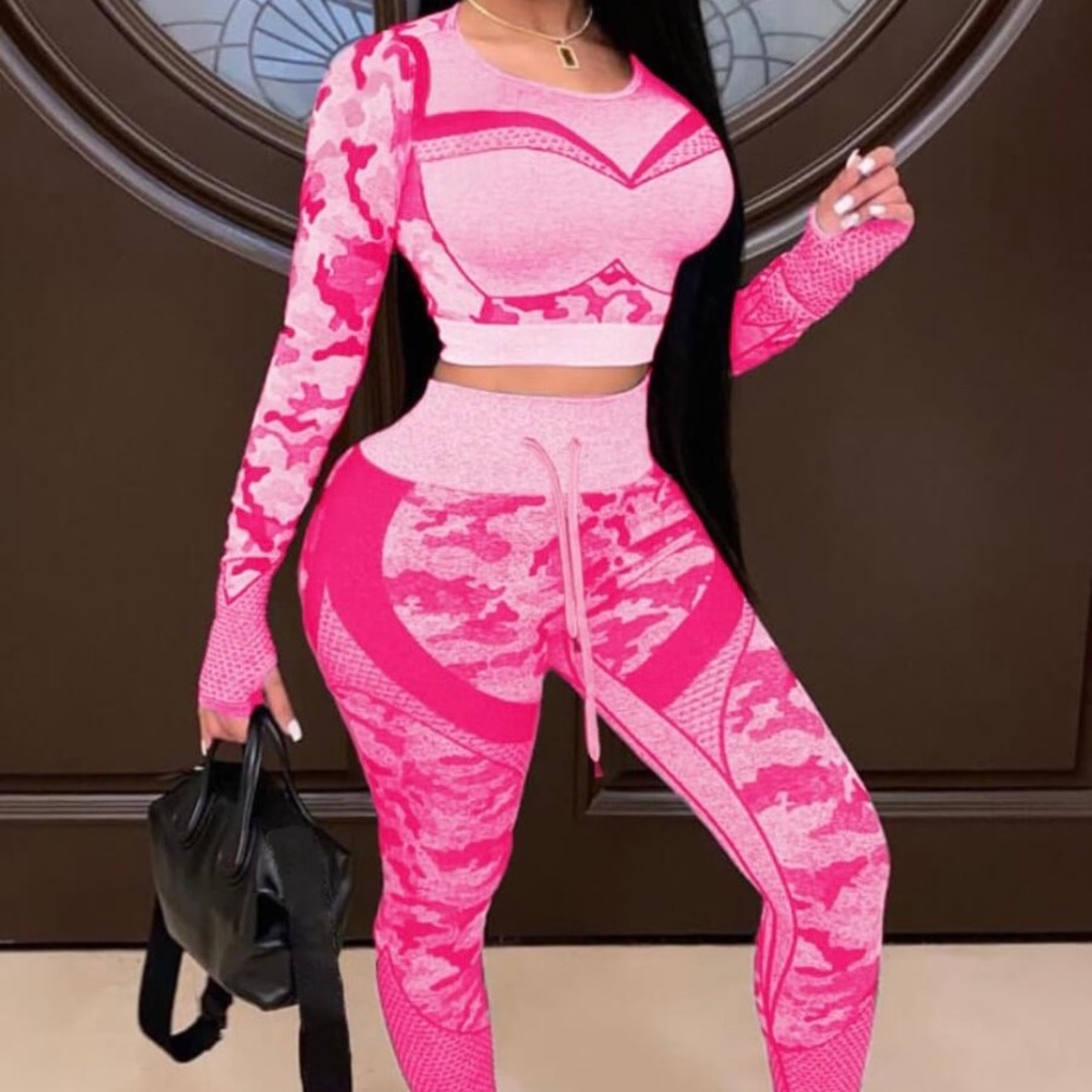 Two piece yoga outfit